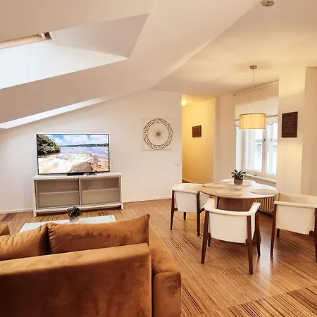 Penthaus Lux For 6 Person With Sauna In Center Apartment